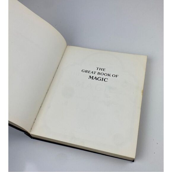 Vtg The Great Book of Magic & The World’s Greatest Magic Illustrated HC Books- 2 - Picture 12 of 12